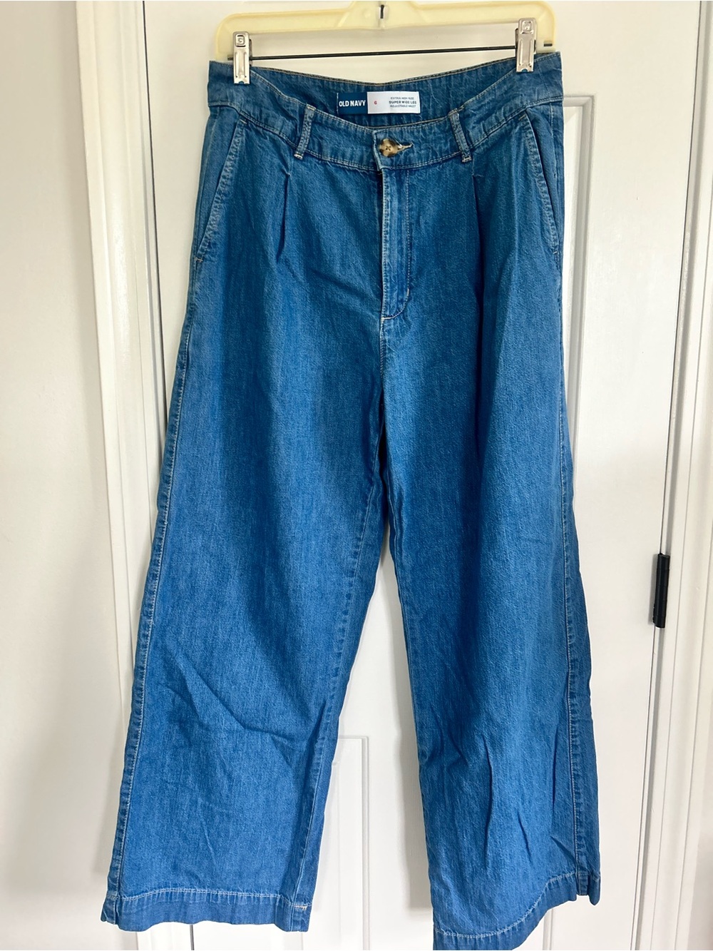 Old Navy Women's High-Rise Wide-Leg Jeans in Medium Blue